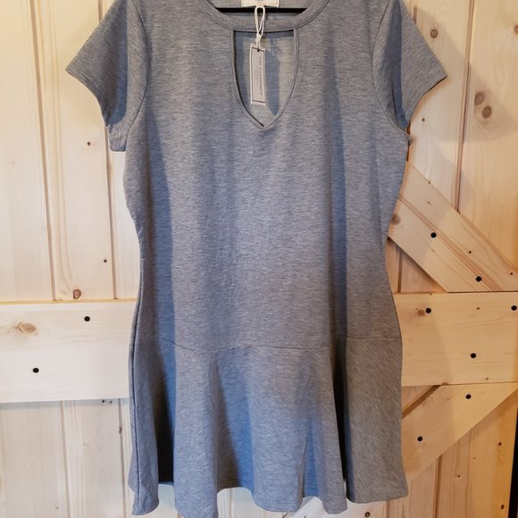 No Comment Plus flare fitted top (1X) - Picture 2 of 6